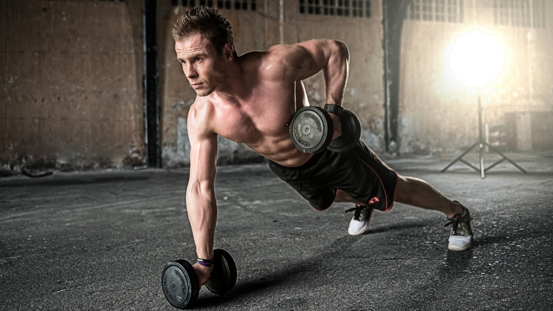 Czy można wierzyć wszystkim poradom fitness z YouTube’a? Eksperci komentują